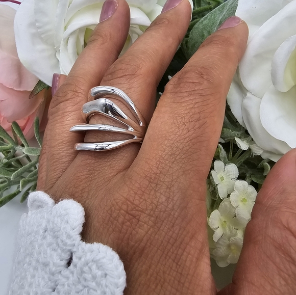 ❤️ IN LINE RING - Picture 6 of 14